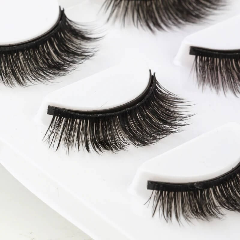 Magnetic Lure Lashes: Click & Charm!